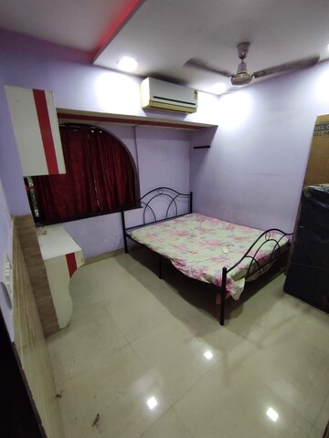 Bedroom in 2 BHK Apartment at Poonam Sagar CHS, Andheri East – for Rent