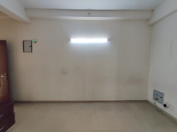 Room in 2 BHK Apartment at Mahagun Mywoods III, Sector 16c Greater Noida – for Sale