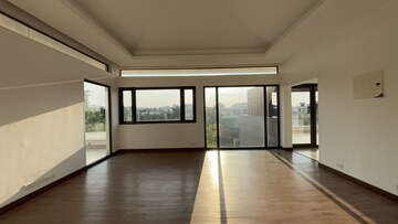 Room in 4 BHK Villa at Prestige Golfshire, Nandi Hills – for Rent