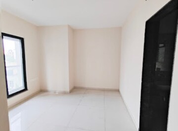 Room in 2 BHK Apartment at Puraniks Kanchanpushp Complex, Kavesar – for Rent
