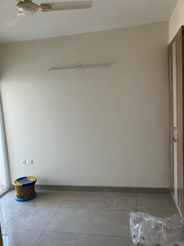 Room in 3 BHK Apartment at SKA Divya Towers, Sector 16 Greater Noida – for Rent