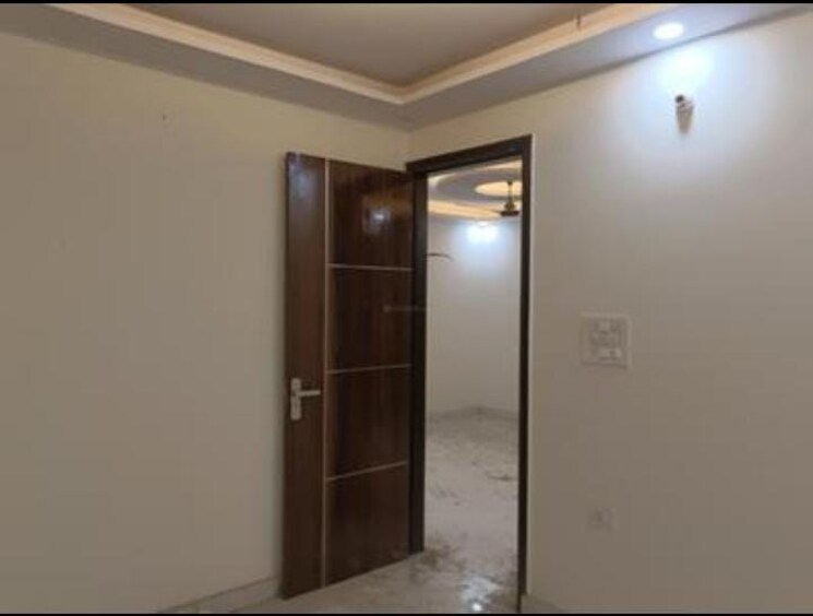 undefined, burari Commercial Warehouse 115 Sq.Yd. In Burari Delhi 8071192