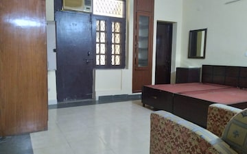 2 BHK Builder Floor For Rent in Sector 30