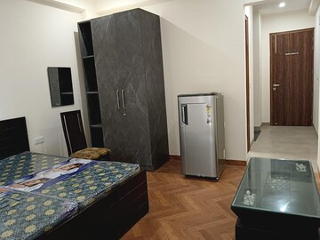 Bedroom in Studio Builder Floor at Sushant Tower, Sector 56 – for Rent