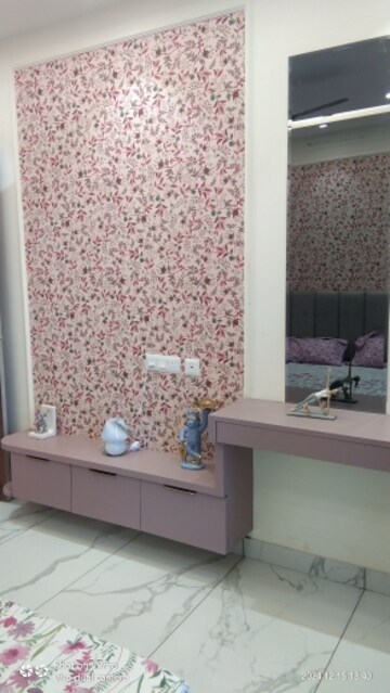 Room in 3 BHK Apartment at Vrinda Heritage Skyward, Sector 1 Greater Noida – for Sale