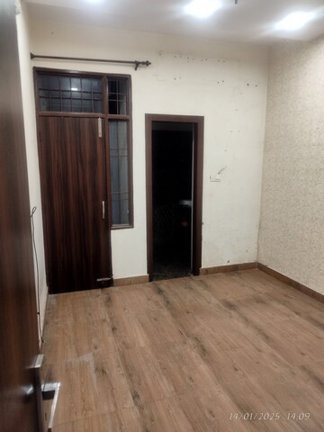 Room in 3 BHK Builder Floor at DS Homes, Dhakoli Village – for Rent