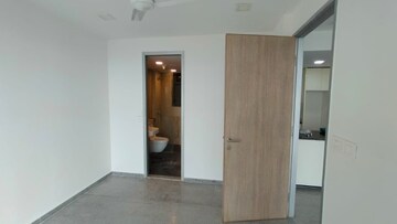 1 BHK Apartment For Rent in Lodha New Cuffe Parade, Wadala