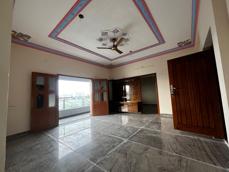 Living Room, chromepet 3 Bedroom 1500 Sq.Ft. Builder Floor In Chromepet Chennai 8064422