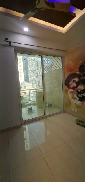 2.5 BHK + Study Room Apartment For Sale in SG Grand