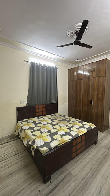 Master Bedroom in 2 BHK Builder Floor at Ardee City, Sector 52 – for Rent