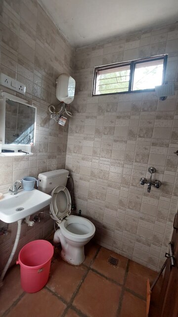 Master Bedroom in 2 BHK Builder Floor at Ardee City, Sector 52 – for Rent