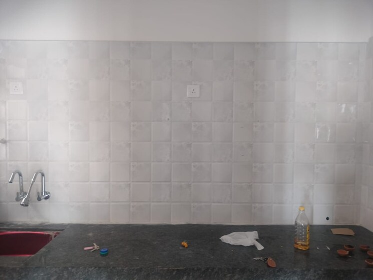 Bathroom, parklane-lifeseasons 2 Bedroom 925 Sq.Ft. Apartment In Dhanori Pune 8071463