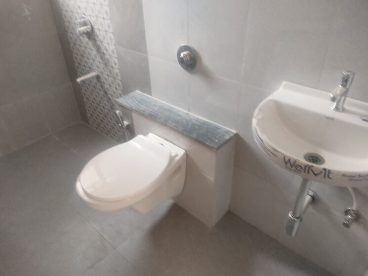 Bathroom, parklane-lifeseasons 2 Bedroom 925 Sq.Ft. Apartment In Dhanori Pune 8071463