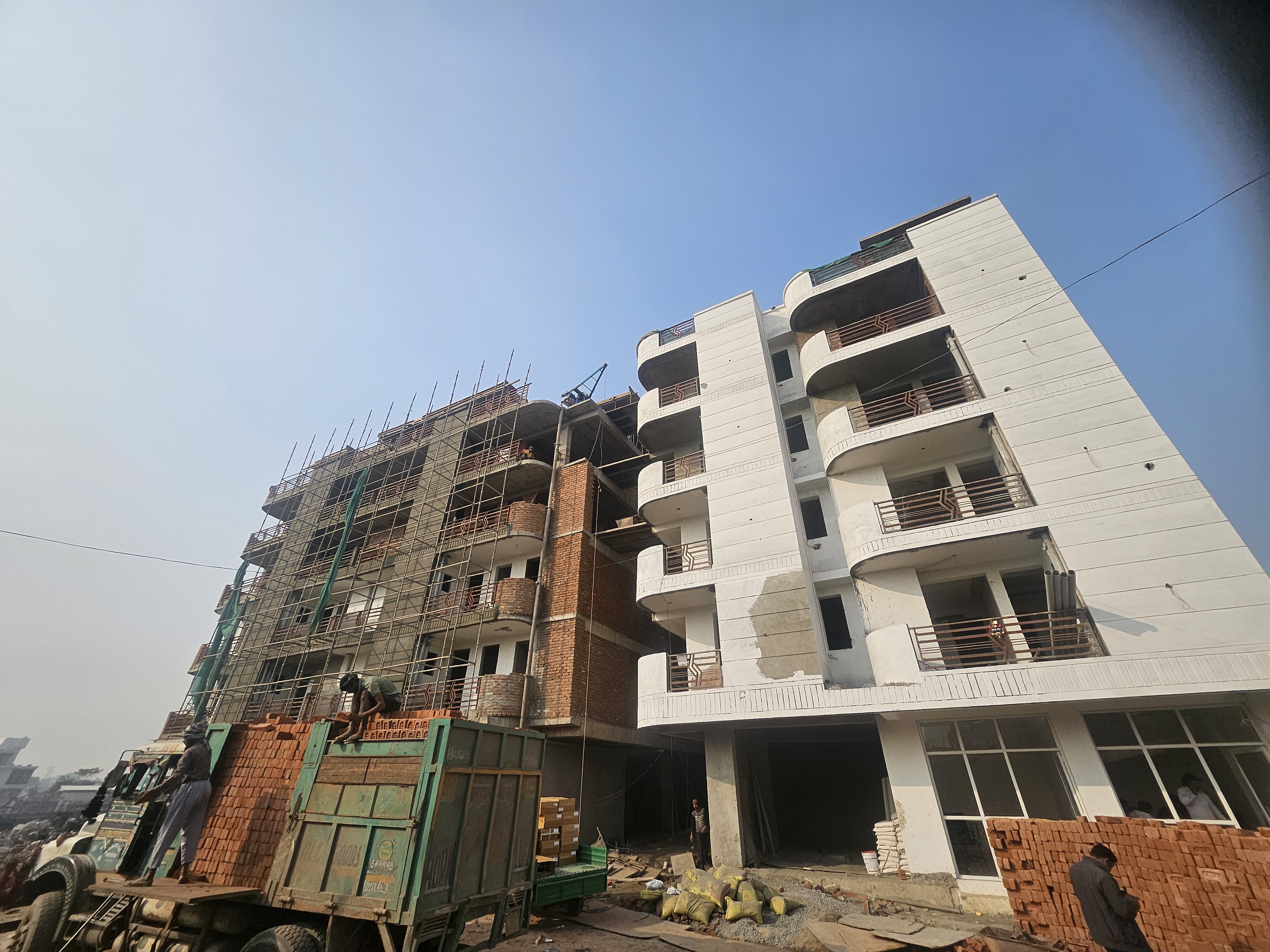 3 BHK Builder Floor For Sale in Trinity High Street