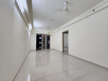 Room in 3 BHK Apartment at Godrej Prime, Chembur – for Rent