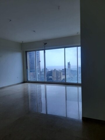Room in 4 BHK Apartment at Raheja Imperia, Worli – for Sale