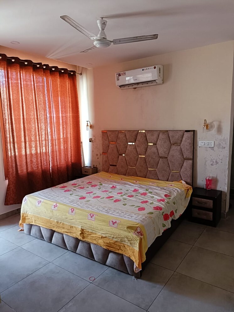 Bedroom, dhakoli village 4 Bedroom 1600 Sq.Ft. Penthouse In Dhakoli Village Zirakpur 8071552