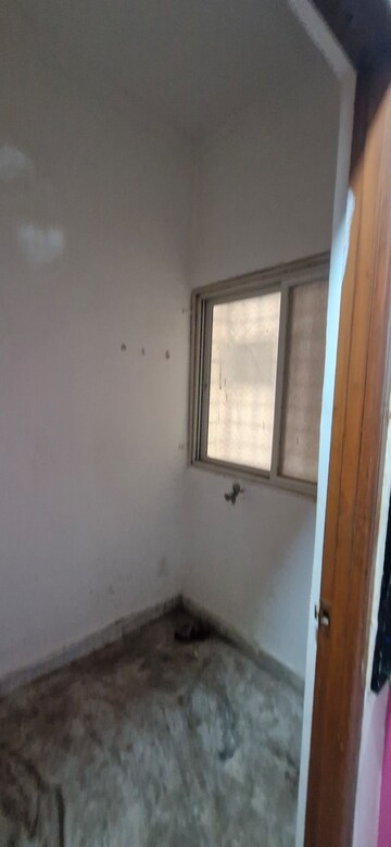 Room in 3 BHK Builder Floor at Kondapur – for Rent