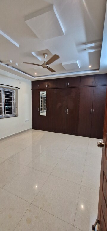 Furnished Amenities in 3 BHK Builder Floor at Kondapur – for Rent