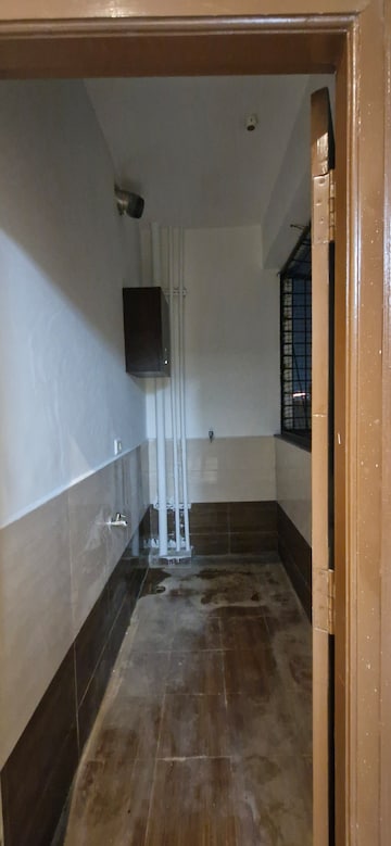 Building Lobby in 3 BHK Builder Floor at Kondapur – for Rent