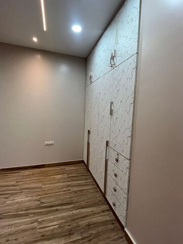 Building Lobby in 3 BHK Apartment at Metro Devbhoomi, Jogeshwari East – for Sale
