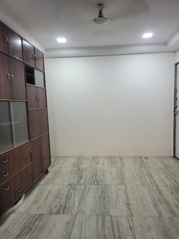 Room, gurukrupa-chs-malad 1 Bedroom 420 Sq.Ft. Apartment In Malad West Mumbai 8071875