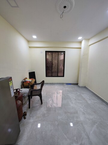 1 BHK Apartment For Rent in Khar West