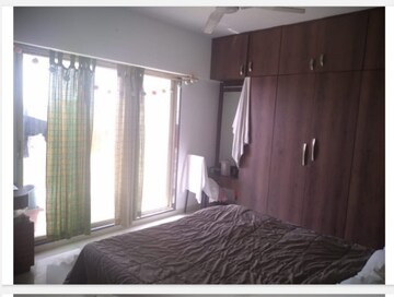Bedroom in 3 BHK Apartment at Bandra East – for Rent