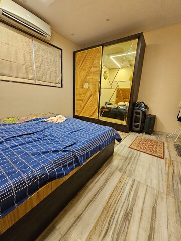 Bedroom in 2 BHK Apartment at Bandra West – for Rent