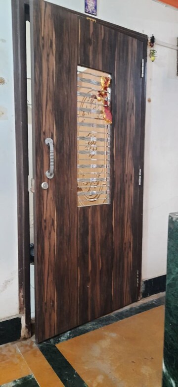 Furnished Amenities in 1 BHK Apartment at Midas Enclave, Malad West – for Sale