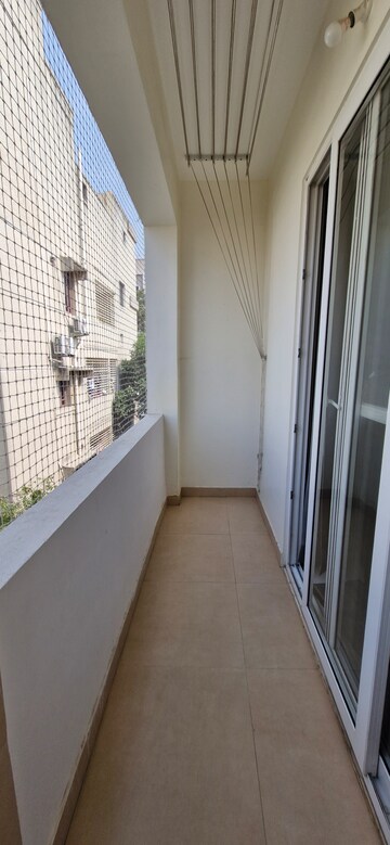 Bedroom in 2 BHK Builder Floor at Kondapur – for Rent