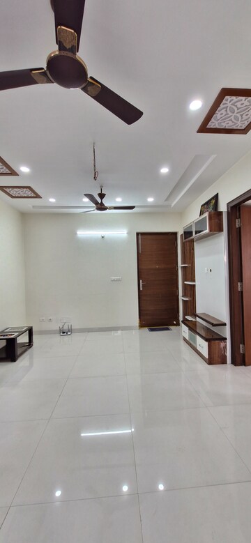 Furnished Amenities in 2 BHK Builder Floor at Kondapur – for Rent
