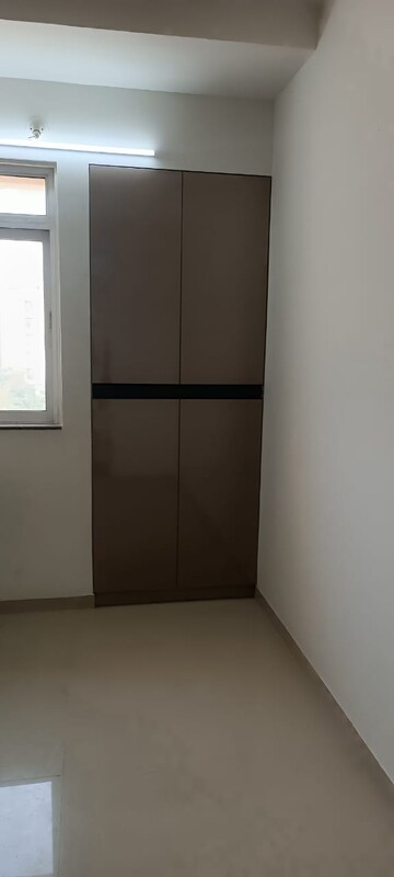 Room in 1 BHK Apartment at Puraniks City Reserva, Ghodbunder Road – for Rent