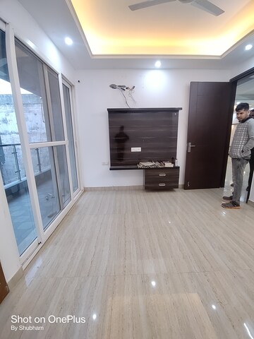 Parking in 4 BHK Builder Floor at Saket – for Rent