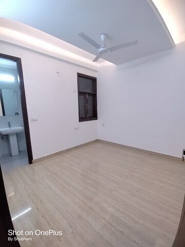 Room in 4 BHK Builder Floor at Saket – for Rent