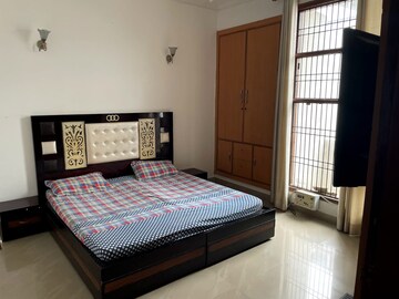 Bedroom in 2 BHK Builder Floor at Sector 23 – for Rent