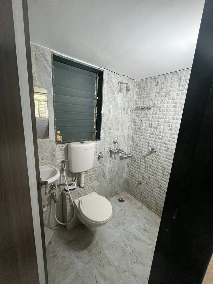 Bathroom, mohan-willows 2 Bedroom 950 Sq.Ft. Apartment In Badlapur East Thane 8072178