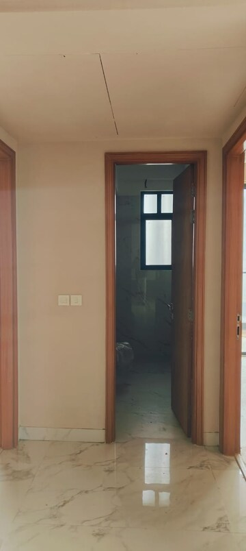 Building Lobby in 3 BHK Apartment at M3M Heights, Sector 65 – for Rent
