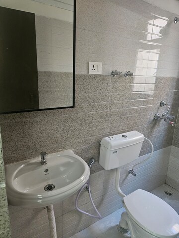 Bathroom in 2 BHK Apartment at Signature Global Orchard Avenue, Sector 93 – for Rent