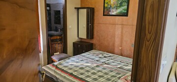 Bedroom in 2 BHK Apartment at SectoR-27 – for Rent