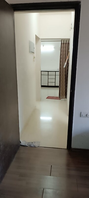Room in 1 BHK Apartment at RDC Woods Teakwoods, Ghodbunder Road – for Rent