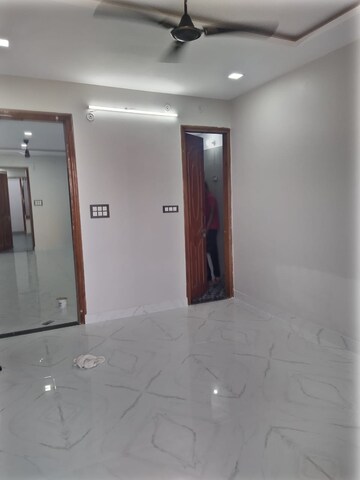 Room in 3 BHK Independent House at Gomti Nagar – for Rent
