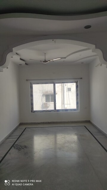 Room in 3 BHK Builder Floor at Chattarpur – for Rent