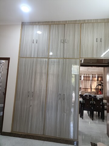 Building Lobby in 3 BHK Builder Floor at Ansal Plaza Sector-23, Sector 23 – for Rent