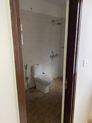 Bathroom in 6+ BHK Independent House at Gomti Nagar – for Rent
