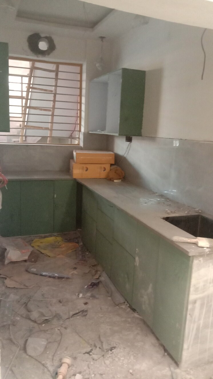 Kitchen, chiranjiv vihar 4 Bedroom 90 Sq.Mt. Independent House In Chiranjiv Vihar Ghaziabad 8072691