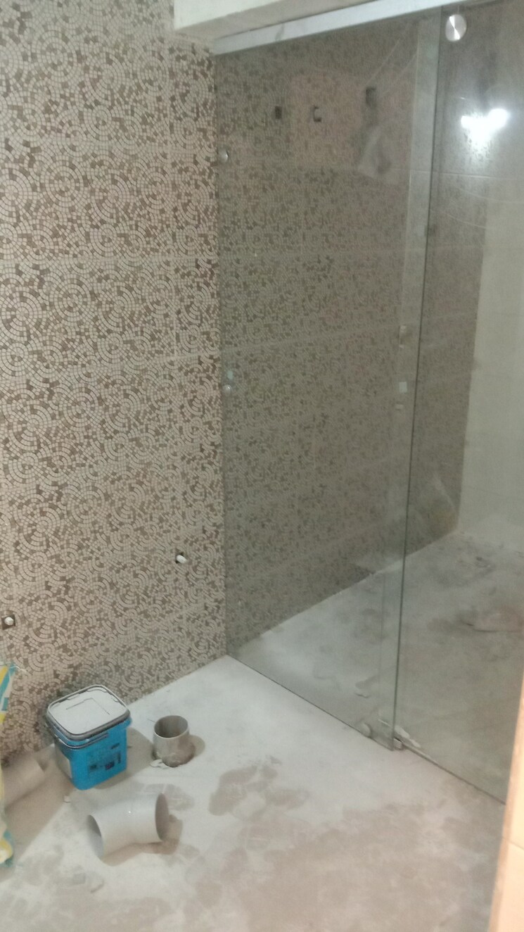 Bathroom, chiranjiv vihar 4 Bedroom 90 Sq.Mt. Independent House In Chiranjiv Vihar Ghaziabad 8072691