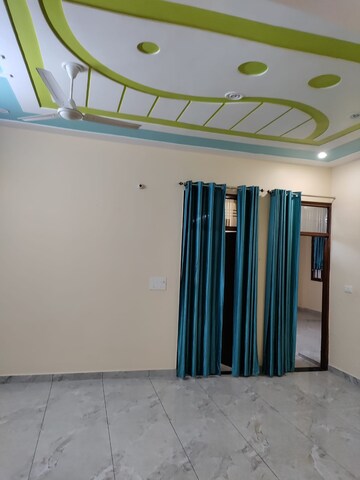 Room in 3 BHK Independent House at Gomti Nagar – for Rent