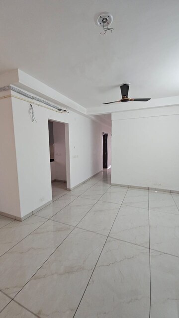 Room in 2 BHK Apartment at Rishita Manhattan, Gomti Nagar – for Sale