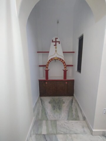 Furnished Amenities in 2 BHK Independent House at Gomti Nagar – for Rent